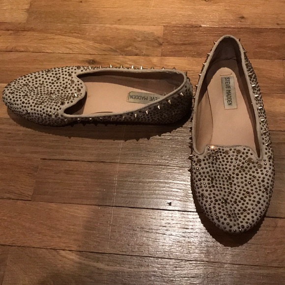 Steve Madden gold spiked flats - Picture 2 of 5